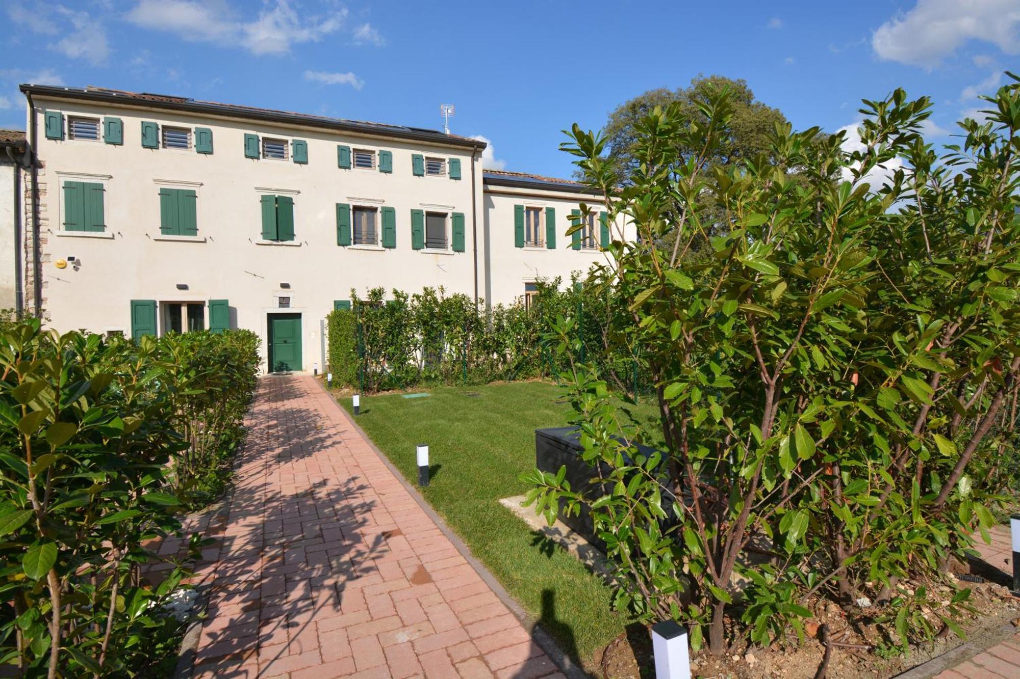 Residence Corte Bellebarbe Rivoli Veronese Exterior foto